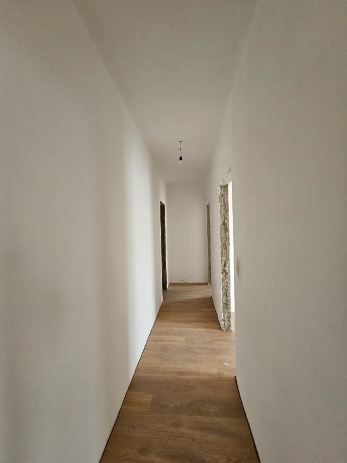 Tirane, shitet apartament 1+1 Kati 7, 95 m² 125.000 € (tirana entry 2)