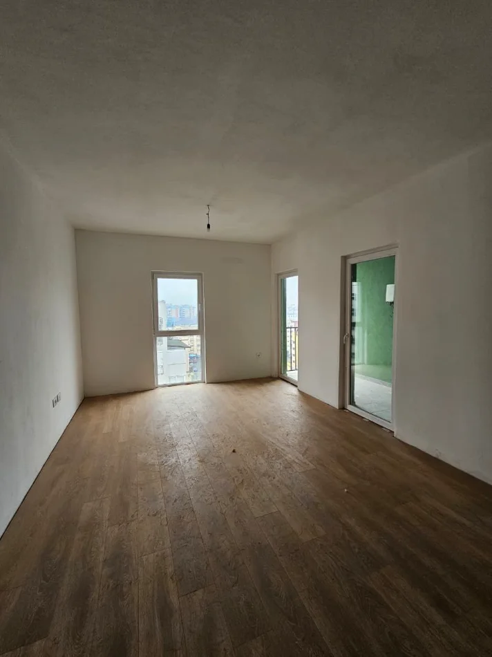 Tirane, shitet apartament 1+1 Kati 7, 95 m² 125.000 € (tirana entry 2)