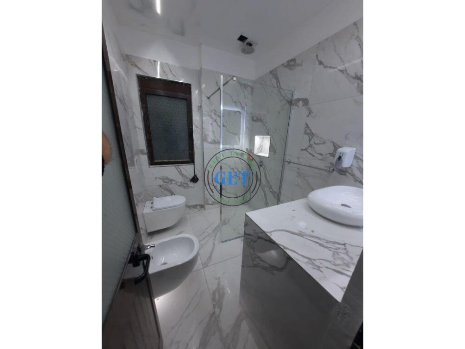 Durres, shitet apartament 3+1+Aneks+Ballkon Kati 10, 110 m² 130.000 € (Tregu Fshatar, Durres)