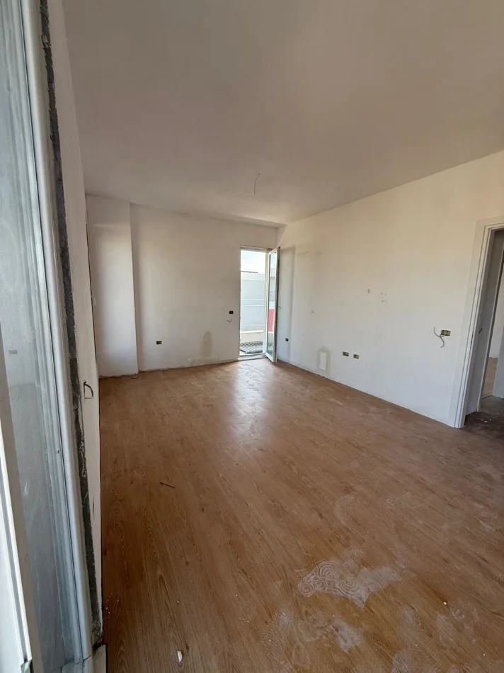 Tirane, shitet apartament 2+1 Kati 8, 128 m² 128.500 € (UNIVERS CITY)
