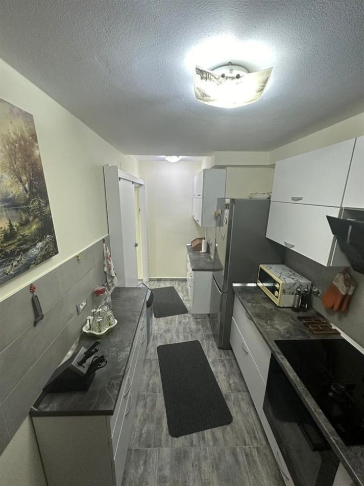 Tirane, shitet apartament 2+1 Kati 1, 76 m² 180.000 € (21 Dhjetori)