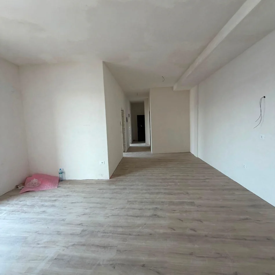 Tirane, shitet apartament 2+1 Kati 9, 90 m² 167.000 € (FUSHA AVIACIONIT)