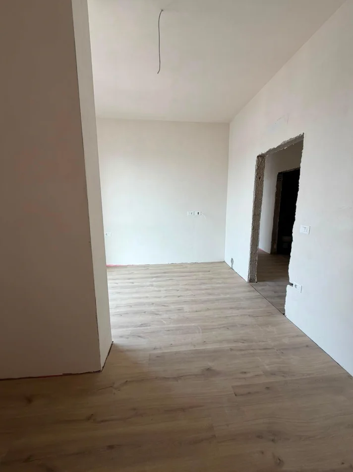 Tirane, shitet apartament 2+1 Kati 9, 90 m² 167.000 € (FUSHA AVIACIONIT)