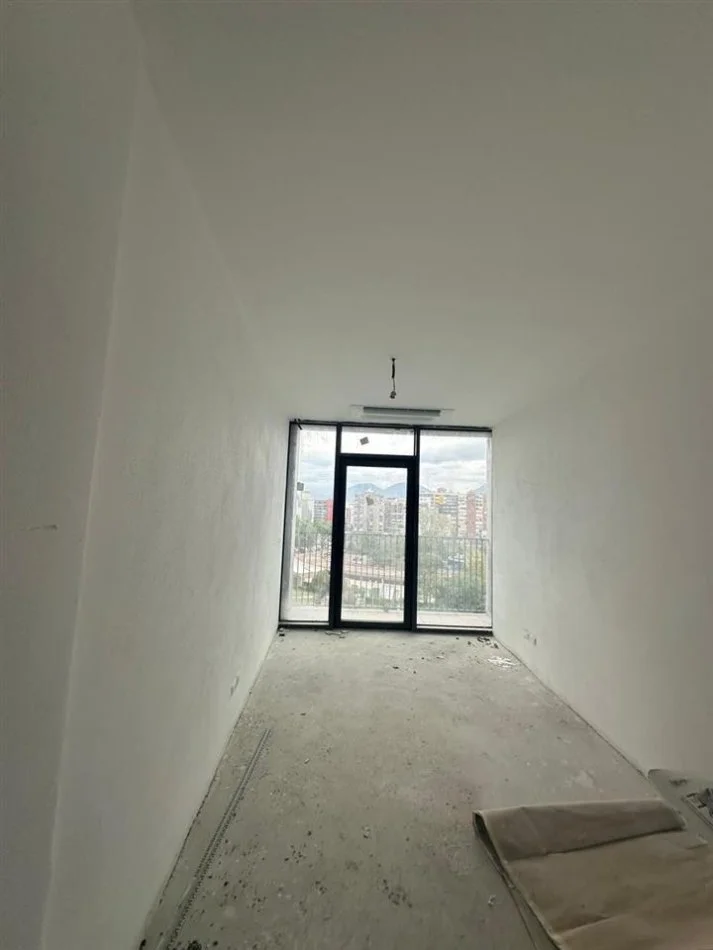 Tirane, shitet apartament 3+1 Kati 2, 187 m² 523.600 € (Lake View)