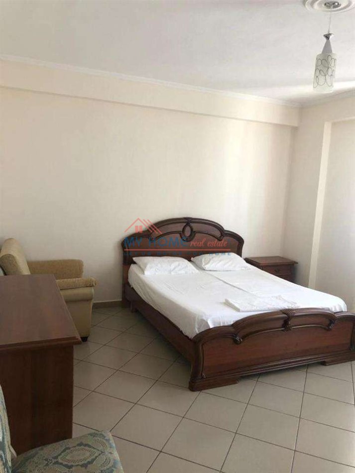 Tirane, shitet apartament 2+1+Ballkon Kati 7, 117 m² 210.600 € (Rruga e Kavajes)