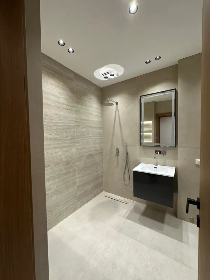 Tirane, shitet apartament 2+1+Ballkon Kati 3, 145 m² 670.000 € (ALTANA REZIDENCE)