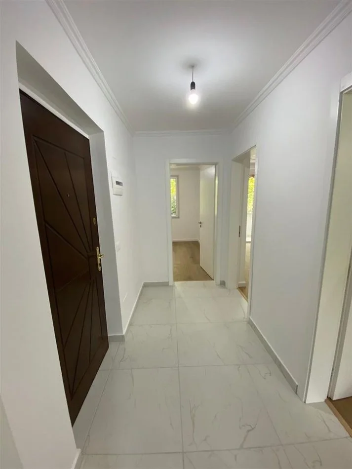 Tirane, shitet apartament 2+1+Ballkon Kati 2, 74 m² 160,000 € (Blv. Gjergj Fishta)