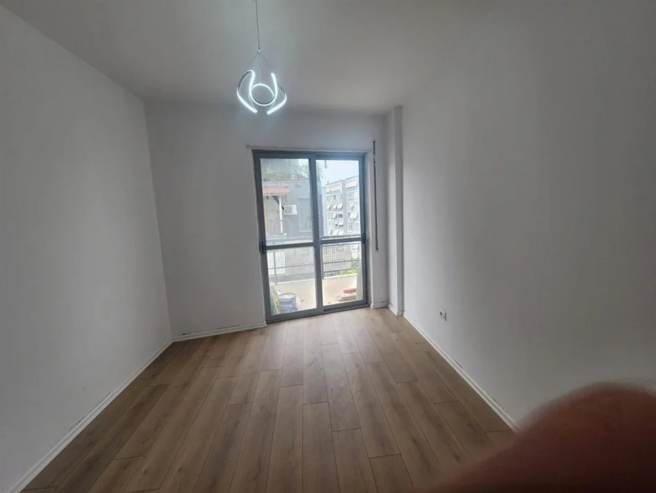 Tirane, shitet apartament 2+1 Kati 7, 91 m² 235.000 € (kika 2)
