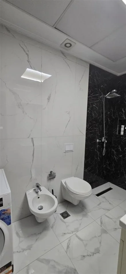 Tirane, shitet apartament 2+1 Kati 5, 80 m² 165.000 € (Rruga Kavajes)