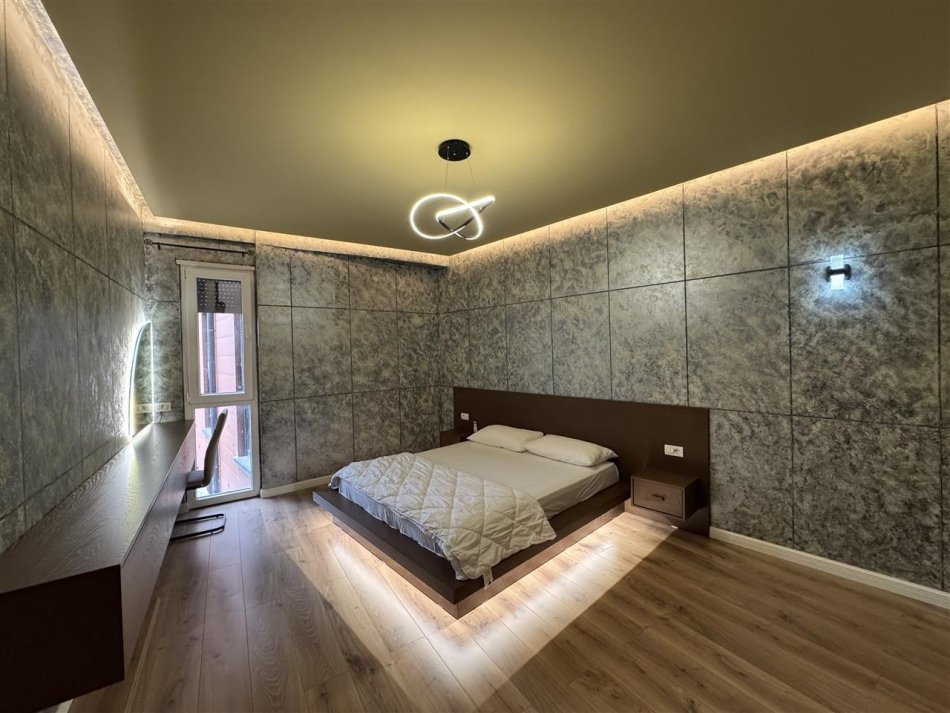 Tirane, shes apartament 2+1+Ballkon Kati 1, 83 m² 210.000 € (TEG)