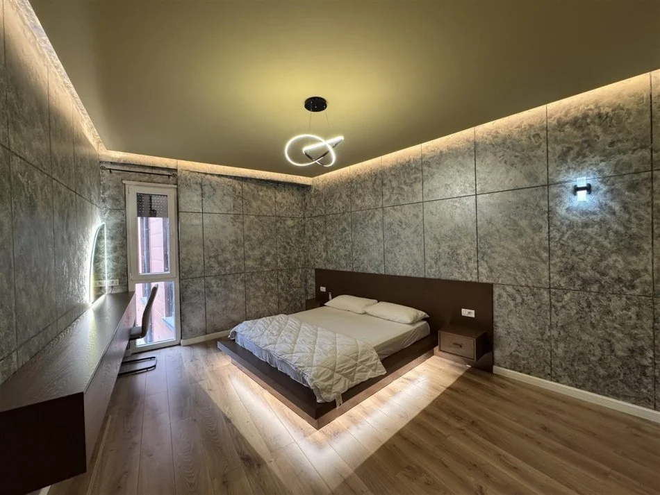 Tirane, shes apartament 2+1+Ballkon Kati 1, 83 m² 210.000 € (TEG)