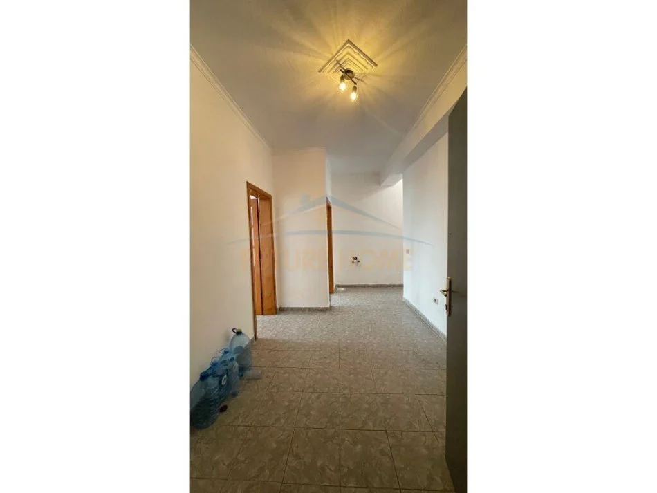 Tirane, shitet apartament 2+1 Kati 6, 88 m² 125.000 € (Rruga Bardhyl)