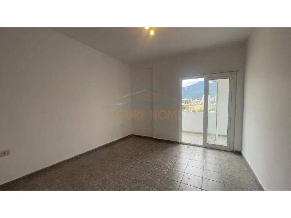 Tirane, shitet apartament 2+1 Kati 6, 88 m² 125.000 € (Rruga Bardhyl)