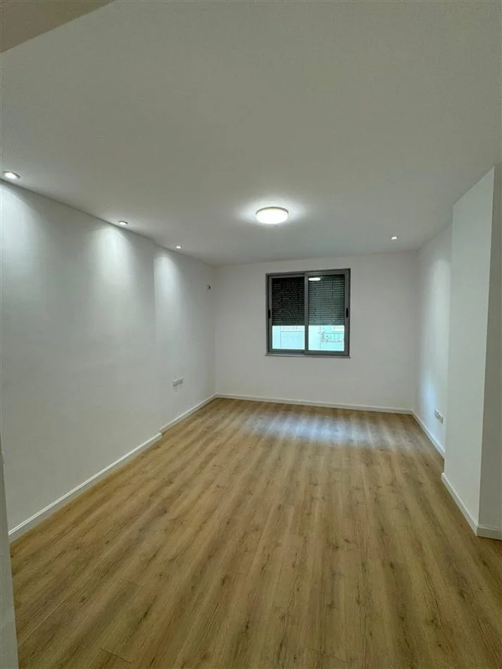Tirane, shitet apartament 2+1 Kati 3, 100 m² 175.000 € (Kodra Diellit)