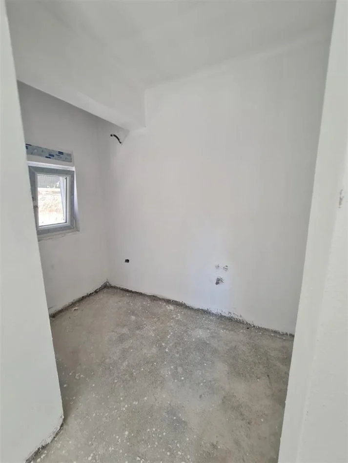 📢Shitet Apartament 2+1 te Rruga Aleksander Goga, Durres🔑