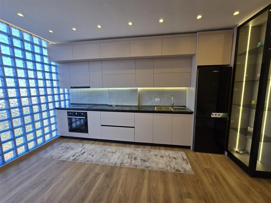Tirane, shitet apartament 2+1 Kati 3, 109 m² 325.000 € (RRUGA KOSOVAREVE)