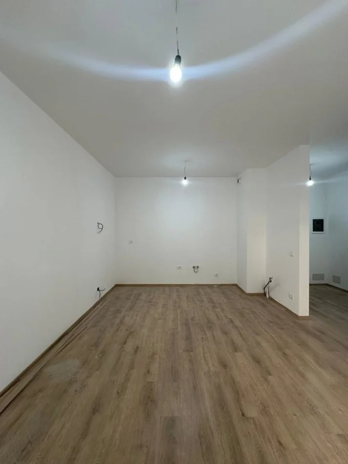 Tirane, shitet apartament 2+1 Kati 2, 84 m² 104.500 € (UNIVERS CITY)