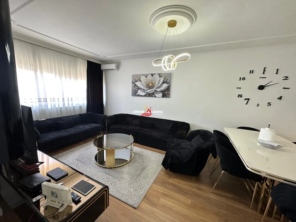 Tirane, shitet apartament 2+1 Kati 9, 90 m² 153.000 € (ne rrugen Xhanfize Keko prane Universitetit Europian)