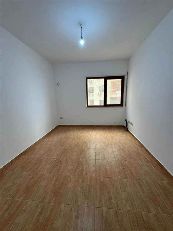 Durres, shitet apartament 3+1 Kati 7, 128 m² 240.000 € (VOLLGA DURRES)