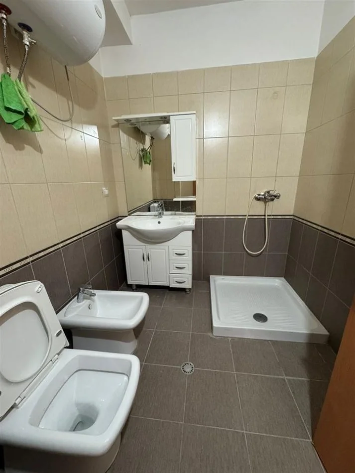 Durres, shitet apartament 3+1 Kati 7, 128 m² 240.000 € (VOLLGA DURRES)