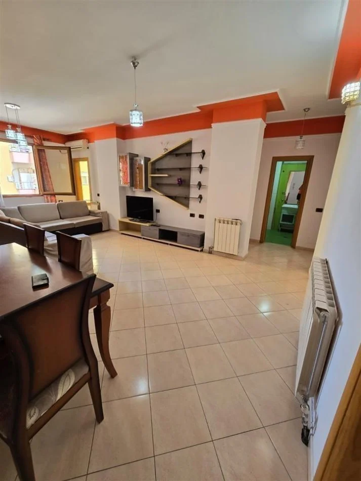 Tirane, shitet apartament 3+1 Kati 8, 142 m² 165.000 € (Astir)