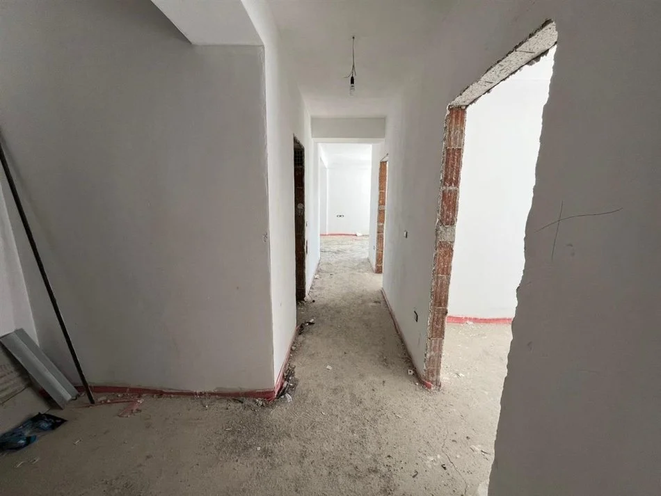 Tirane, shitet apartament 3+1+Aneks+Ballkon Kati 4, 155 m² 230.000 € (Kodra Diellit)