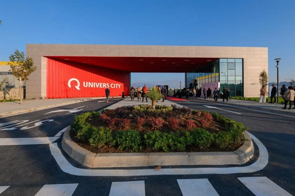 Tirane, shes apartament 3+1 Kati 5, 116 m² 113.680 € (UNIVERS CITY)