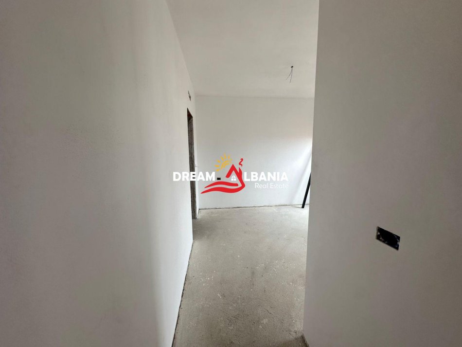 Tirane, shitet apartament 3+1 , 237 m² 350.000 €