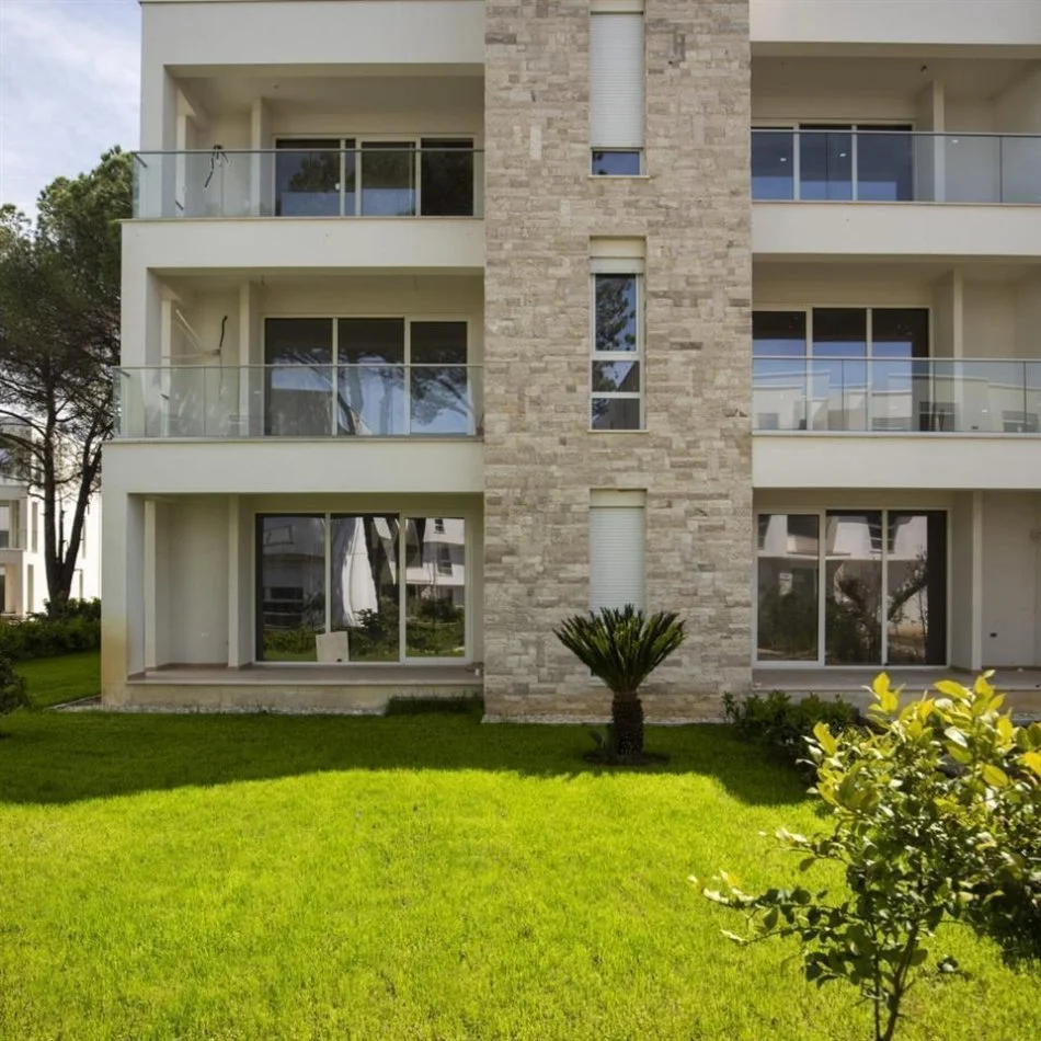 Durres, shitet apartament 1+1+Aneks+Ballkon Kati 2, 75 m² 236.250 € (Gjiri Lalzit)