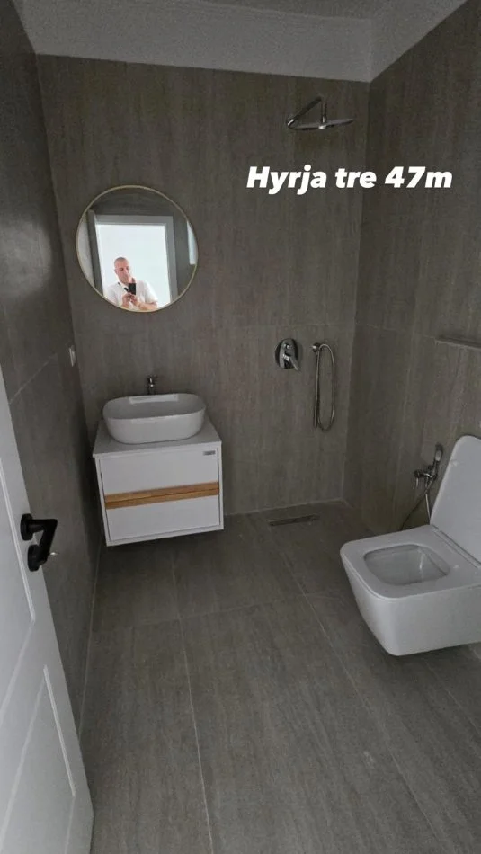 Tirane, shitet apartament 1+1+Ballkon Kati 7, 47 m² 102.000 € (Don Bosko, afer Viva Market)