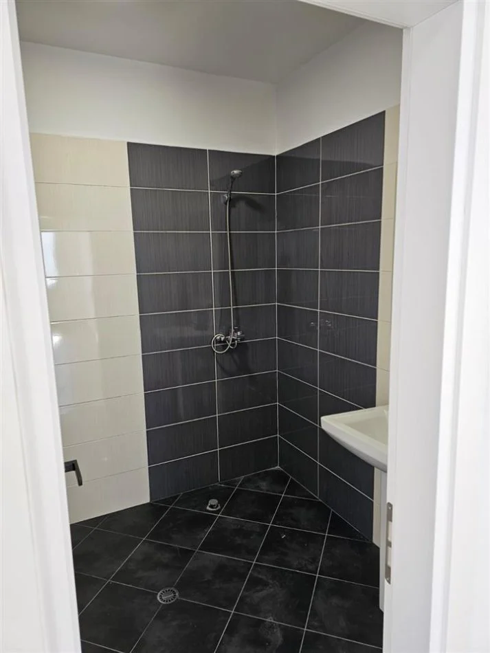 Tirane, shitet apartament 3+1+Aneks+Ballkon Kati 7, 166 m² 199,200 € (Bulevardi Migjeni)