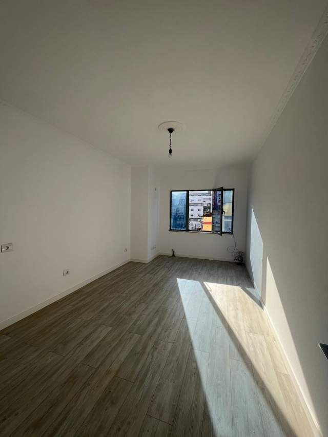 Tirane, shitet apartament 1+1+BLK Kati 4, 64 m² 65.000 Euro (Astir)