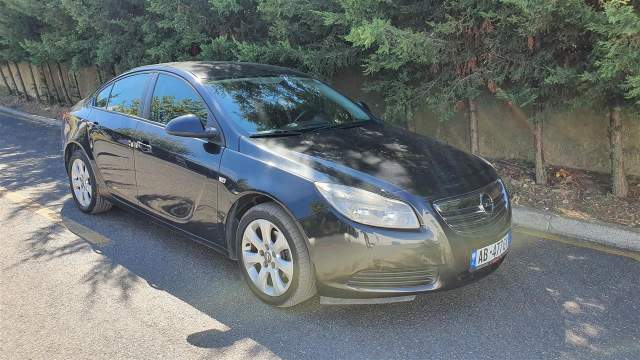 Tirane, shes makine Opel insignia Viti 2010,      5700 Euro