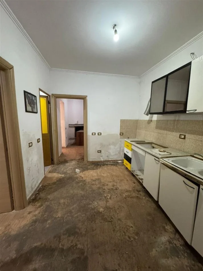 Durres, shitet shtepi 1 Katshe Kati 1, 150 m² 130.000 € (ISH RAJONI POLICISE DURRES)