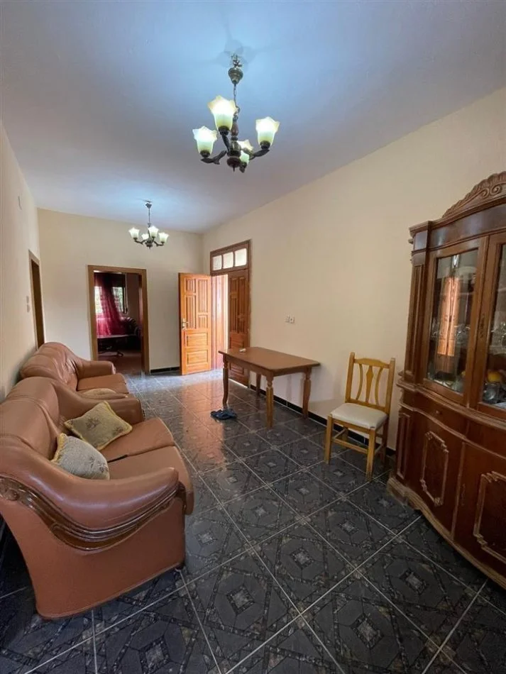 Durres, shitet shtepi , 300 m² 120.000 € (KAVAJE)