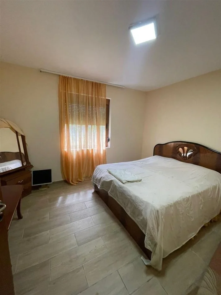 Durres, shitet shtepi , 300 m² 120.000 € (KAVAJE)