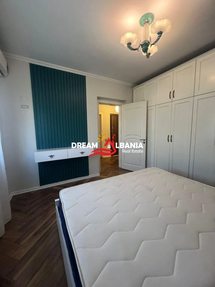 Tirane, shitet apartament 1+1 Kati 4, 58 m² 103.000 € (ne rrugen Kongresi i Manastirit, prane Oxhakut)