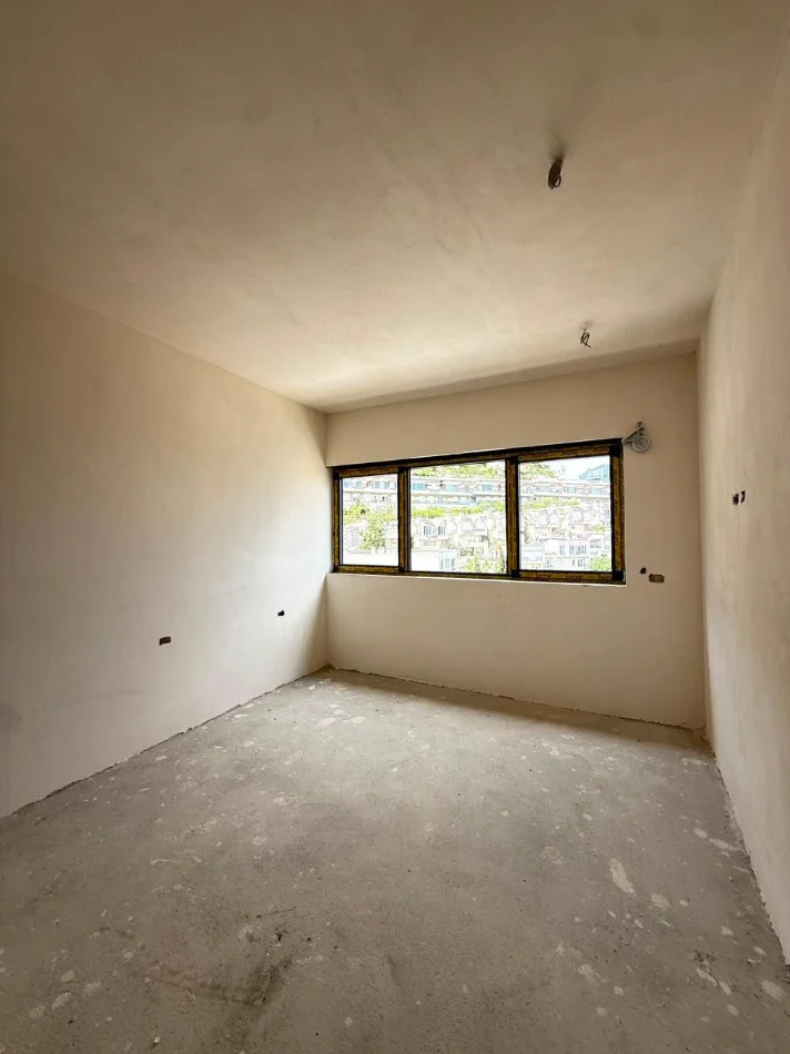 Tirane, shitet apartament 2+1+Aneks+Ballkon Kati 3, 212 m² 365.650 € (KODRA DIELLIT)