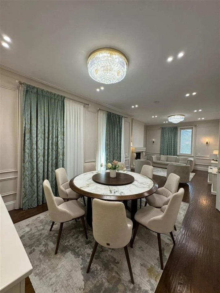 Tirane, shitet Vile 3 Katshe Kati 0, 700 m² 2.000.000 € (Lunder)