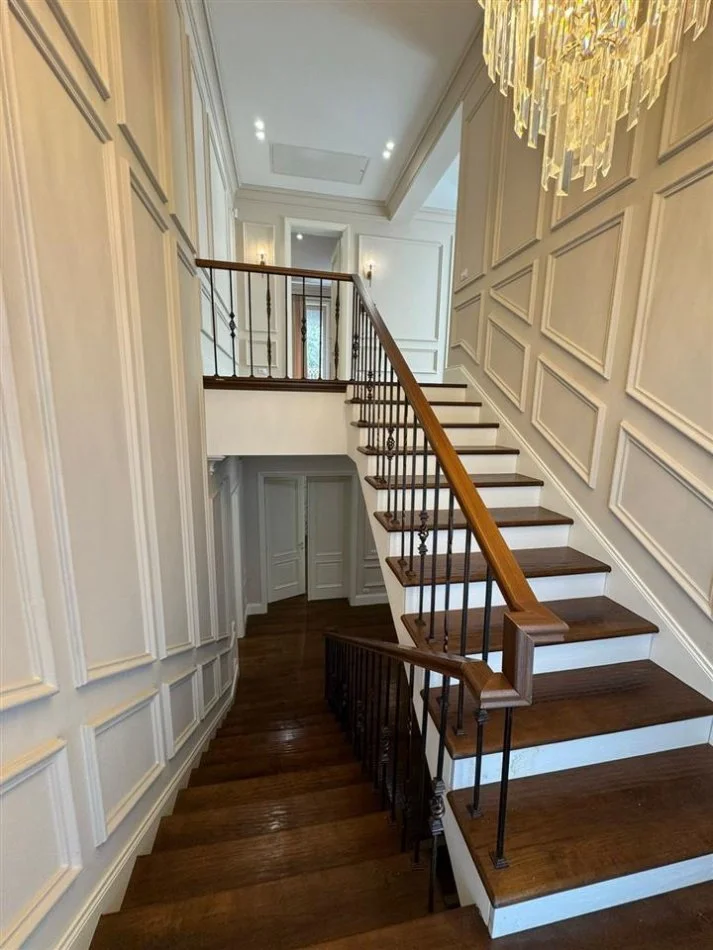 Tirane, shitet Vile 3 Katshe Kati 0, 700 m² 2.000.000 € (Lunder)