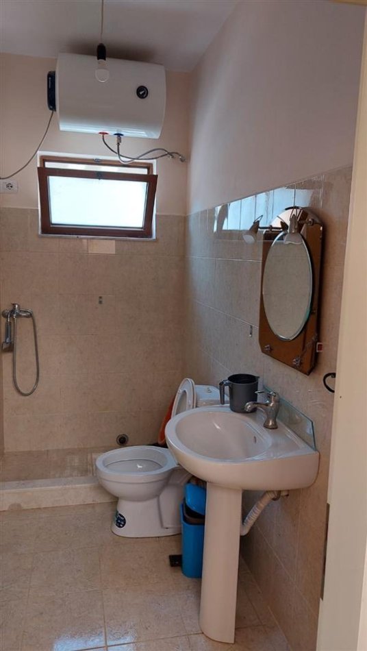 Tirane, shitet apartament Kati 3, 202 m² 250.000 € (Rr. Dalip Topi)