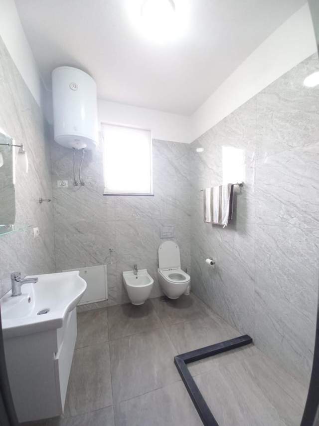 Tirane, shes Vile 4+1+BLK Kati 2, 315 m² 329.000 Euro