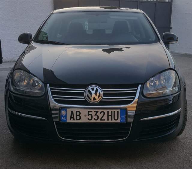 Durres, shes makine Volkswagen Jette Viti 2008, 4.700 Euro