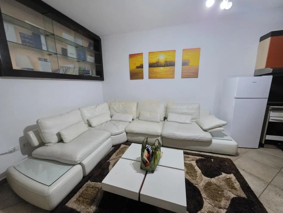 Tirane, shitet apartament 2+1+Ballkon Kati 5, 87 m² 185.000 €