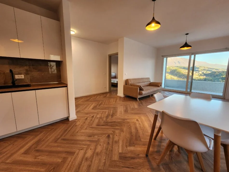 🏠 Jepet me Qera: Apt. 2+1+2 wc & 1 Verand ( 📍Fresk - Muraga ) Sapo investuar || 100% e re ✨️ 480€ / Muaji 💶