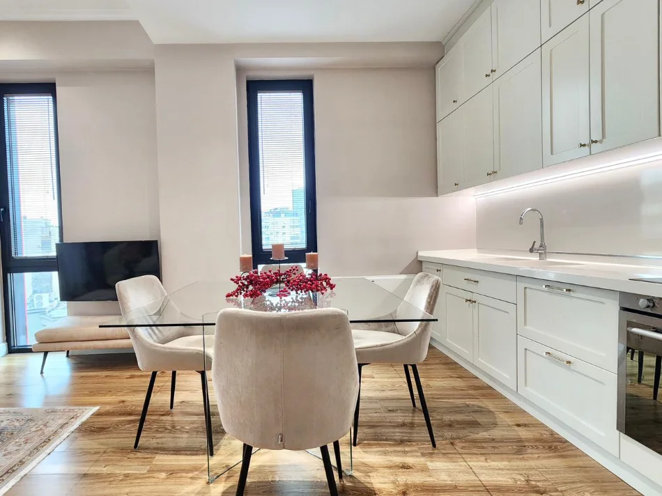 ME QERA: Apartament Luksoz 2+1+2WC | 110 m² | Park Gate – Rruga e Elbasanit / Ambasada Amerikane || 150,000 Leke/Muaj
