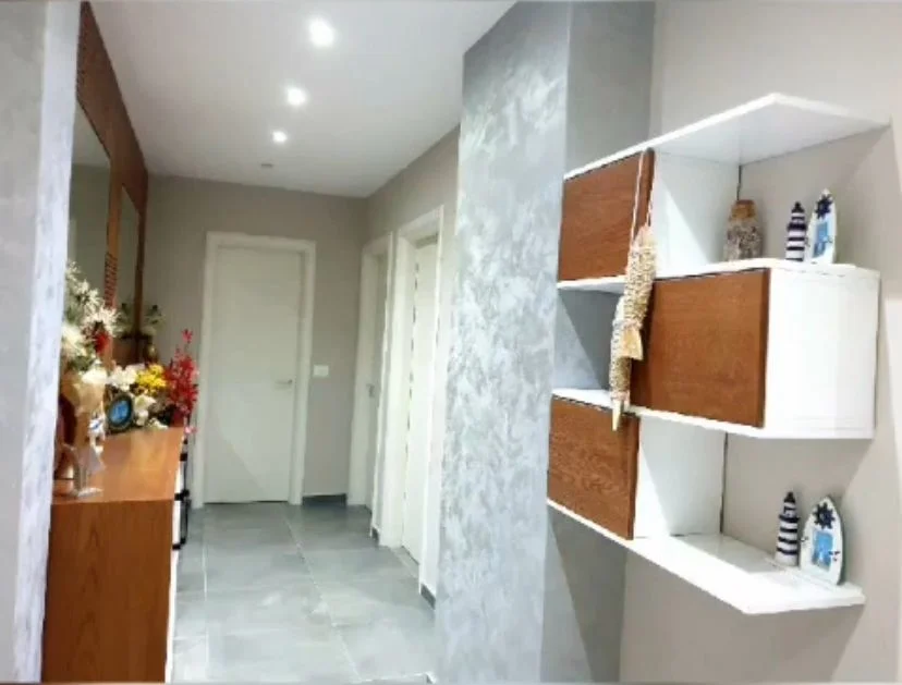 Durres, shitet apartament 3+1 , 200.000 € 