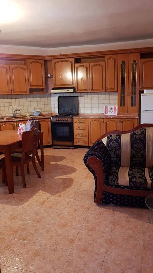 Tirane, Shes apartament 2+1+2 BLK Kati 10, 100 m² (Rruga Dritan Hoxha,Laprake)