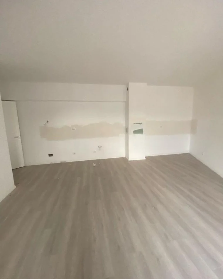 Tirane, shitet 2+1 Kati 3, 99 m² 218.000 € (Xhon kenedi)