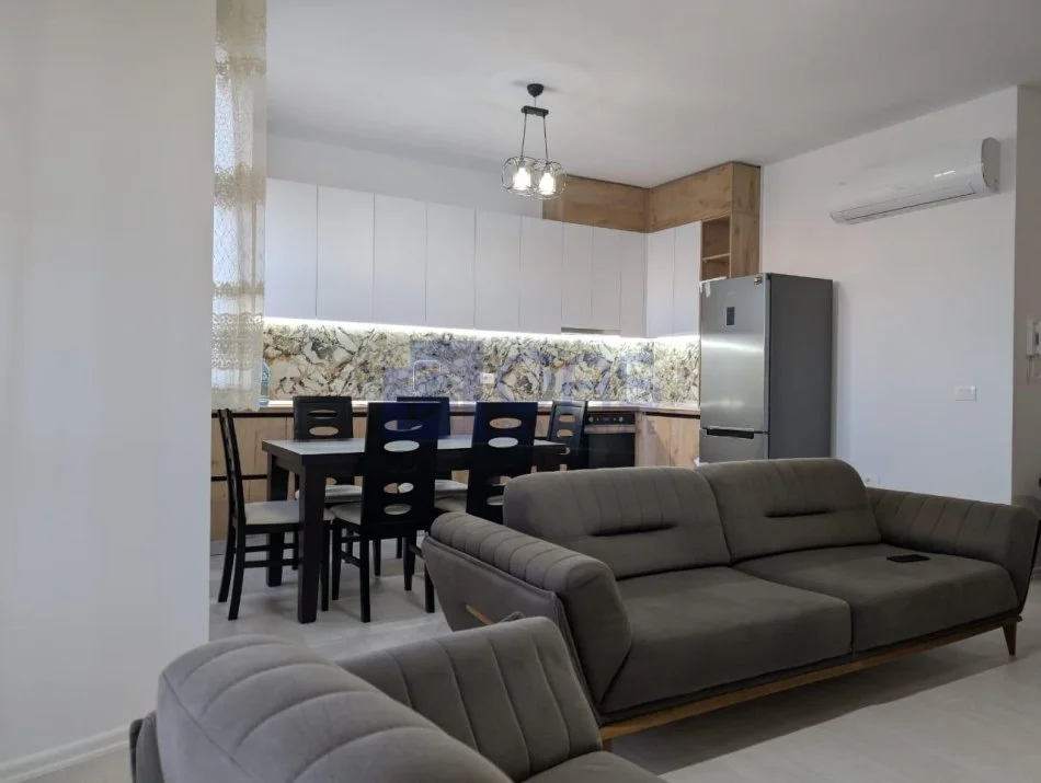 Tirane, jepet me qera apartament 2+1+Aneks+Ballkon Kati 2, 96 m² 650 € (River Residence, Astir (ngjitur me Green City))